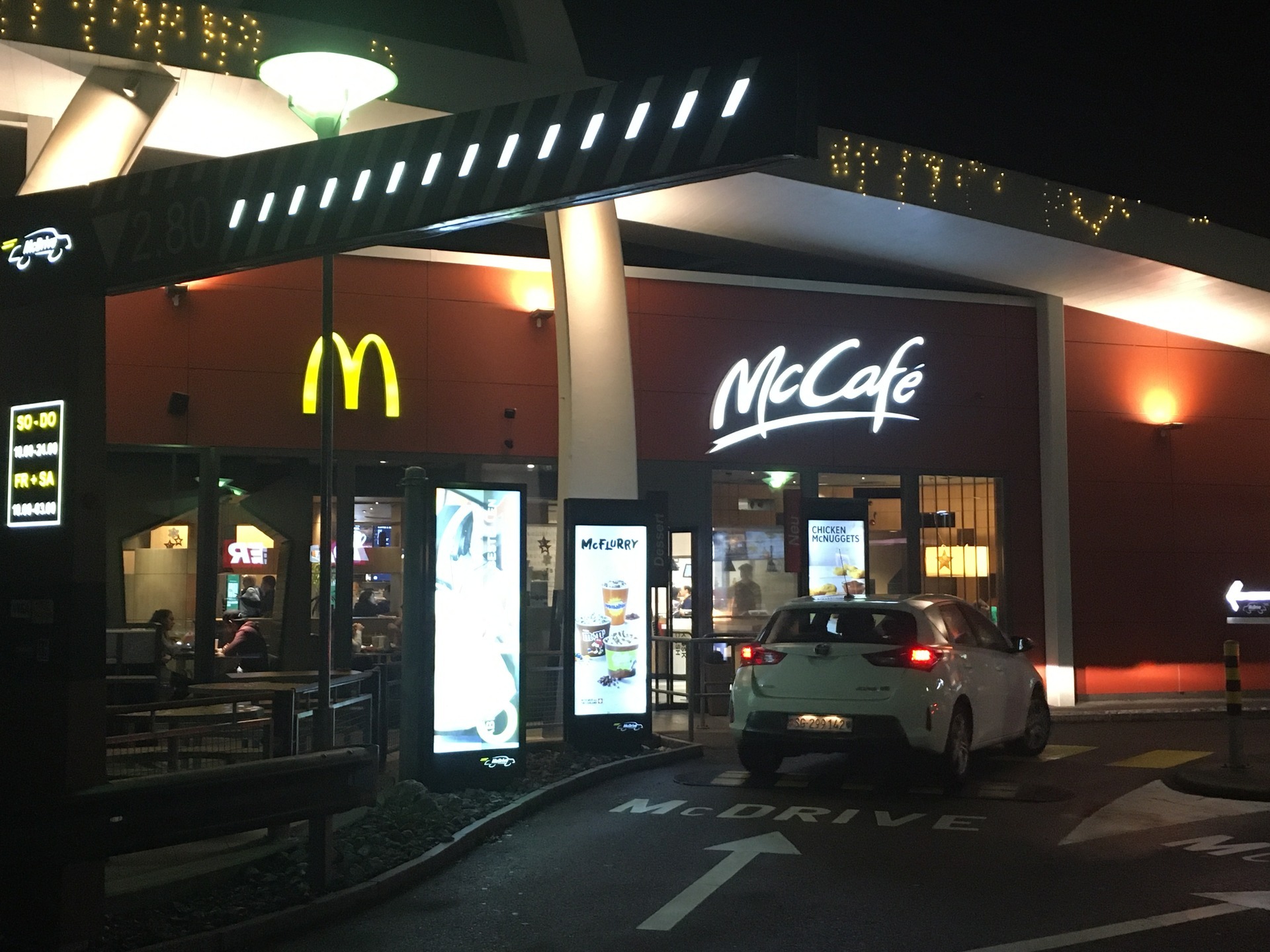 スイス情報てんこ盛り スイスのマクドナルドは世界一高い マックカフェはお洒落