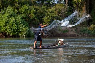 Traditional-Fishing-Laos.jpg