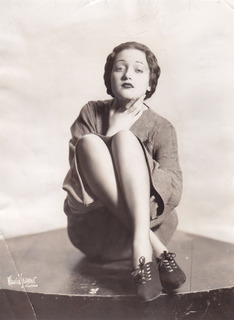Dorothy Lamour - c. 1936 [457221049].jpg