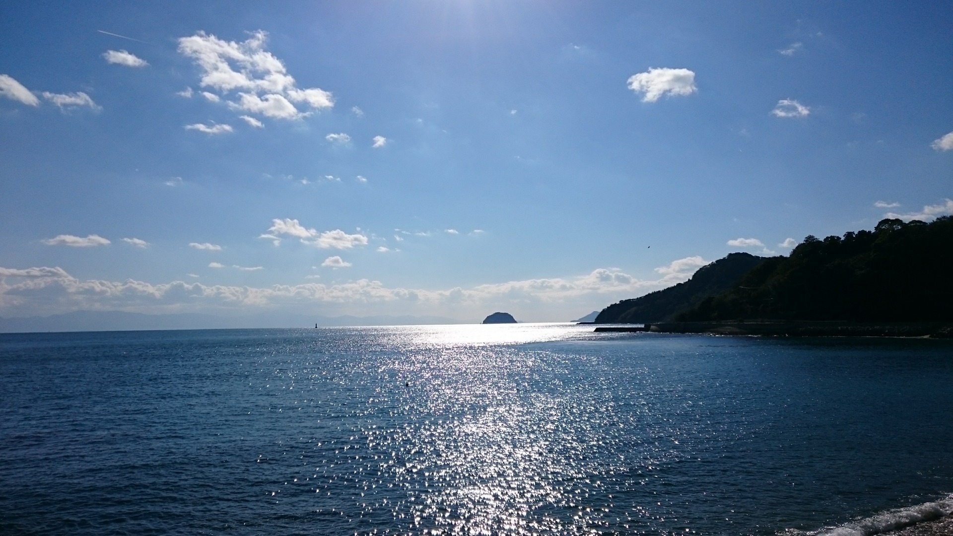 媛民とは私だ 愛媛県松山市民になった私 愛媛県松山市には 数々の綺麗な島があるのをご存じ