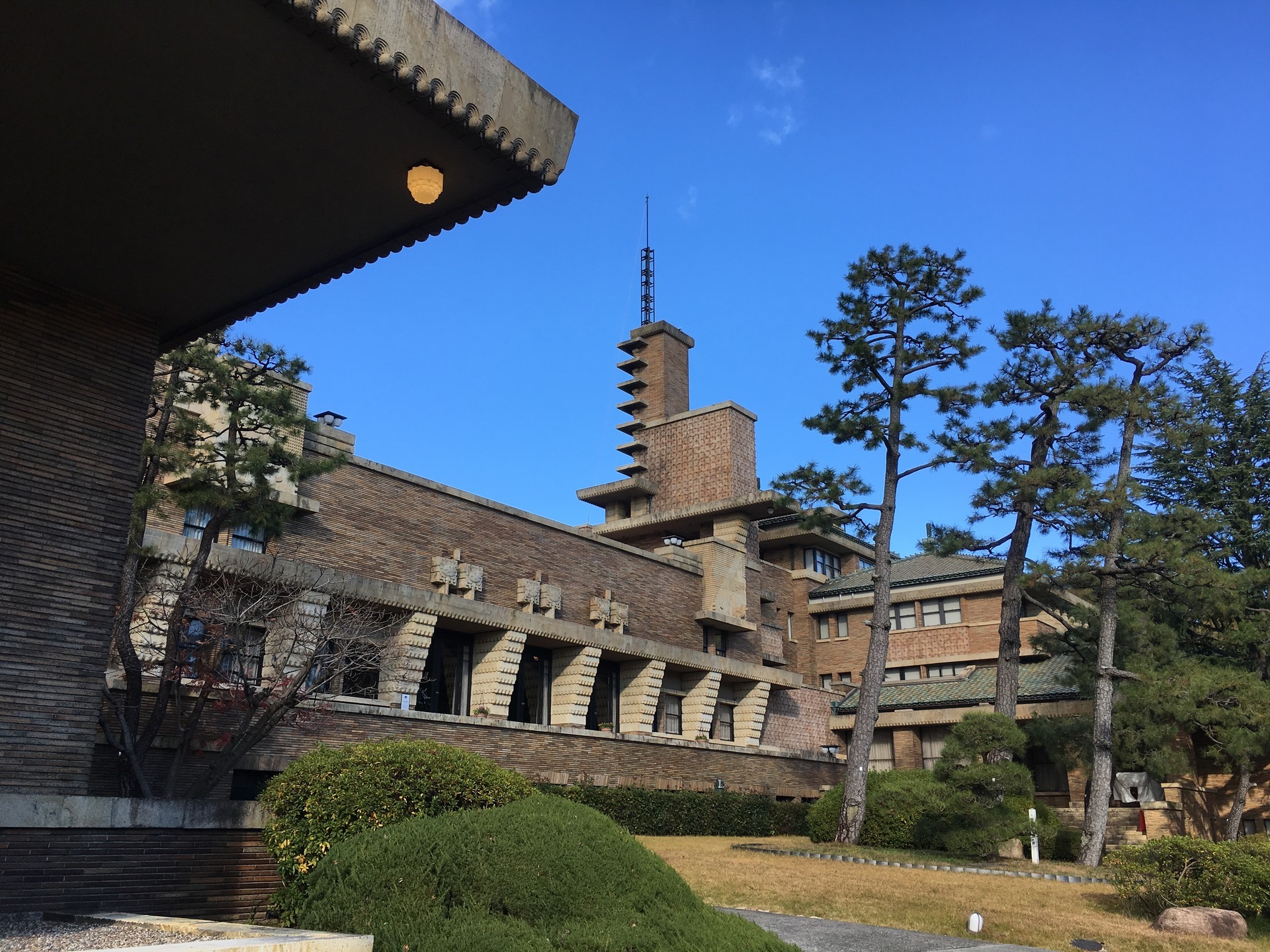 阪神発 都市とデザインの物語 アールデコ建築と甲子園ホテル