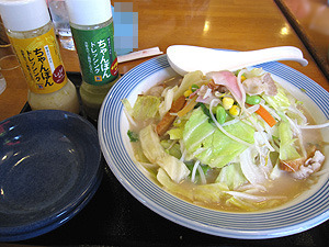 広島グルメんクエスト リンガーハット一番人気のメニュー 野菜たっぷりちゃんぽん を食べた とんかつの浜勝と同系列