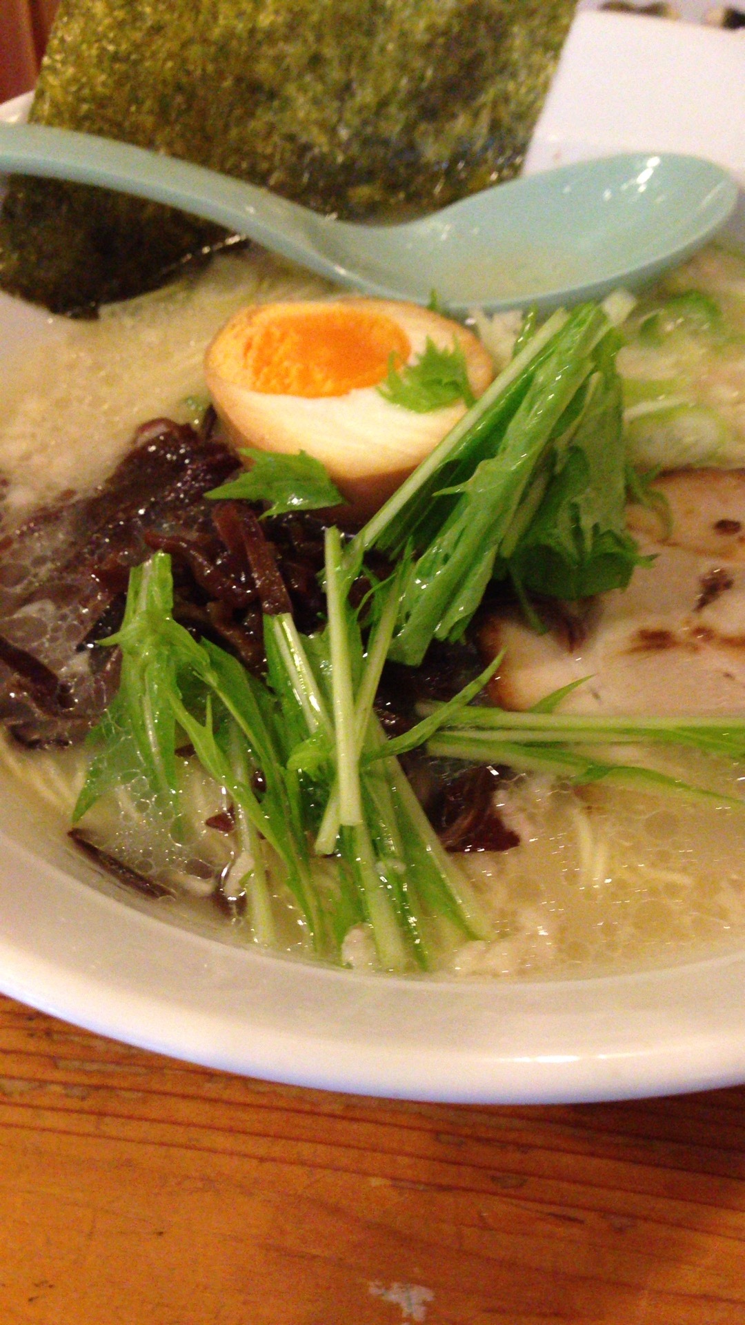 日本橋人形町のランチ美味しい食べ物屋 人形町のがっつりラーメン 孔雀軒