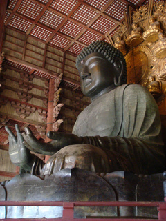 Daibutsu_of_Todaiji_4.jpg