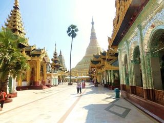 Myanmar-Yangon-Shwedagon-Pagoda.jpg
