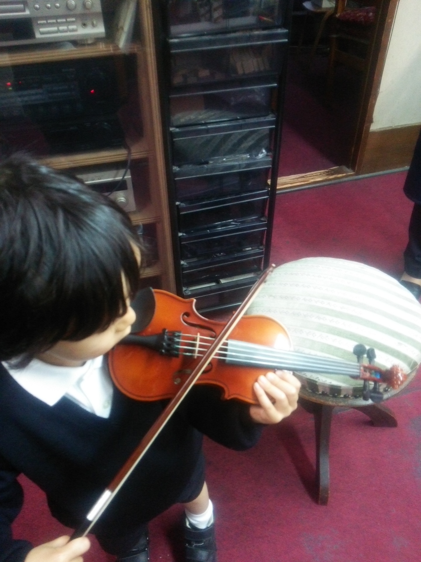 ミルクリークな子育てライフ ロココ調編 モーツァルト好きな3歳長男のバイオリン購入