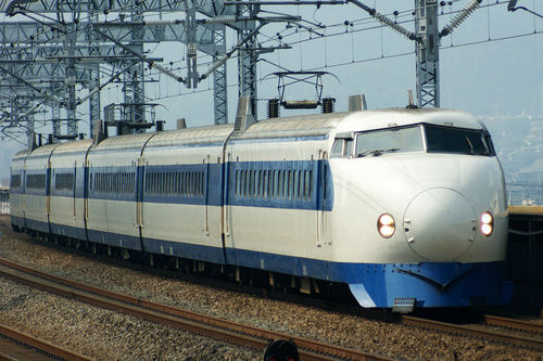 1280px-Shinkansen_0-series.jpg