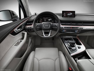 Audi-Q7_2016_800x600_wallpaper_10.jpg