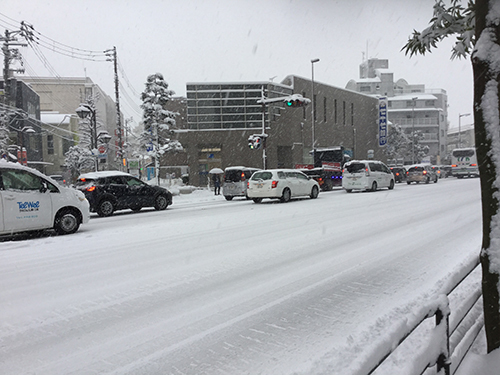 注目 暴風雪 仙台市内の雪の状況 今後の気象情報 次は爆弾低気圧の襲来 ちょっとオールトの雲まで出張です