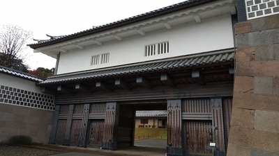 Hashizumemon-2nd-Gate-Kanazawa-Castle.JPG