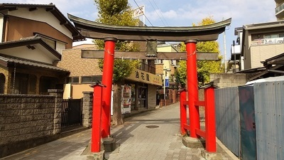 Hatogaya-Hikawajinja-Gate.JPG