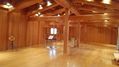 Kahokumon-Inside-building.JPG