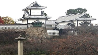 Kanazawa-Castle-Back-Gate.JPG