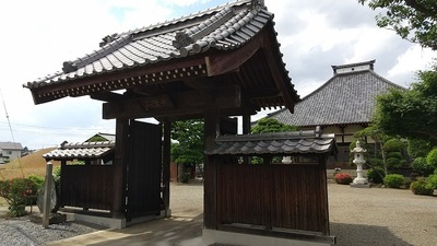 Kousaiji-temple-gate.JPG