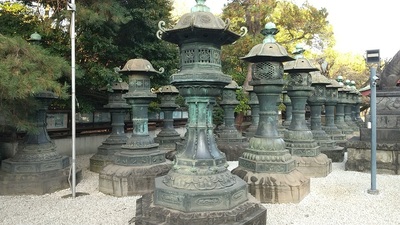 Precinct-Ueno-Toshogu-Shrine.JPG