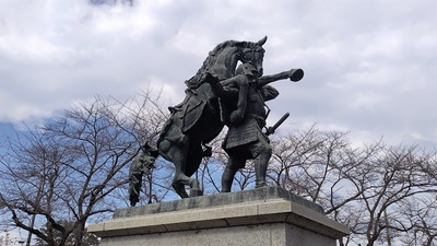 Shigetada-Carrying-Horse.JPG