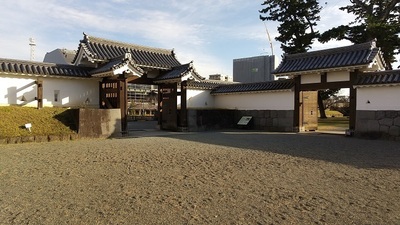 Umadashimon-masugata-Odawara-Castle.JPG