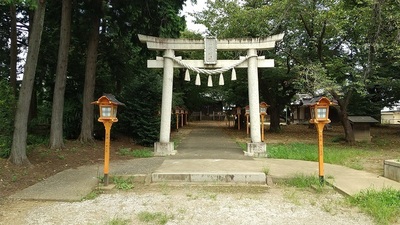 Uwadhie-Shrine-torii.JPG