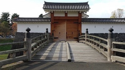 Yamagata-jo-Honmaru-Gate.JPG
