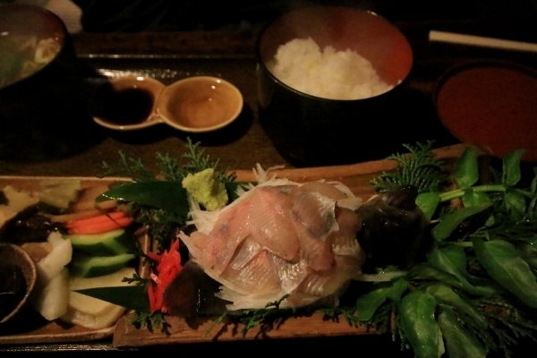 岩魚 山女魚の踊り食い 高崎市 渓流魚料理専門店 魚籠屋 群馬県 Umaburo うまぶろ