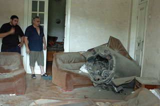 640px-A_Russian_missile_lies_largely_intact_in_a_home_in_Gori.jpg