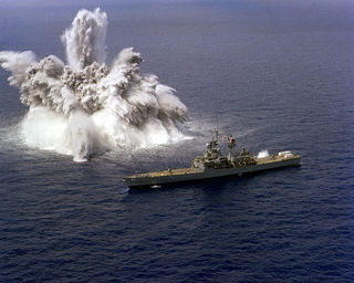750px-USS_Arkansas_(CGN-41)_shock_trials.jpg