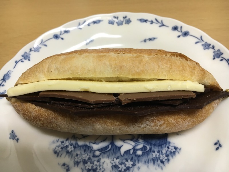 コスパのいいパンが好きなのです ル パン ドゥ ジョエル ロブション ニューマン新宿 チョコとバターのカスクート