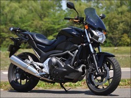 夢を見る ホンダ Nc750sデュアルクラッチトランスミッションabs