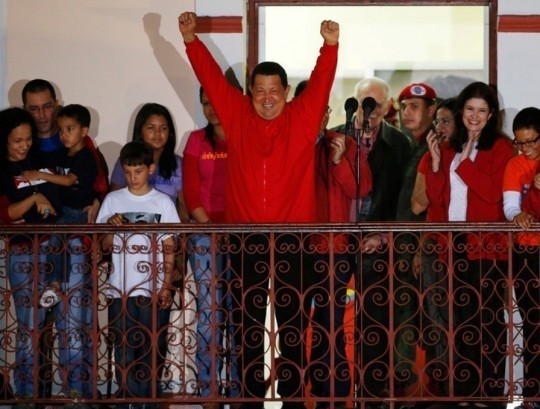 Hugo-Chavez-Balcón-del-Pueblo2012.jpg