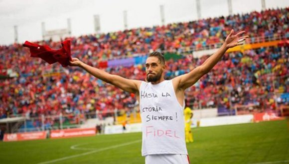 Juan Cominges-futolista-peruano-homenaje-a-fidel.jpg