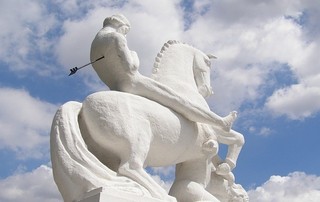 statue-man-on-horseback-1172363_640.jpg
