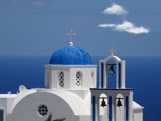 santorini-3175517_1920.jpg