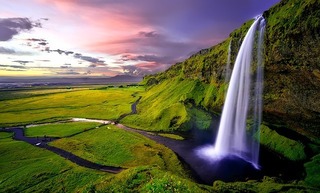 seljalandsfoss-1751463_640.jpg