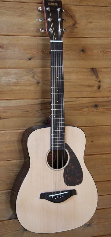 おすすめアコースティックギター: 安くてお得！ヤマハのミニギター、FG 