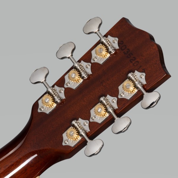 おすすめアコースティックギター: ブルースミュージシャン、ケブ・モの