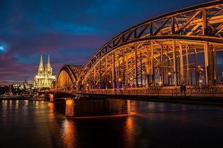 cologne-1078671__340.jpg