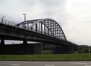 John_Frost_Brug_(Arnhem)_03.jpg