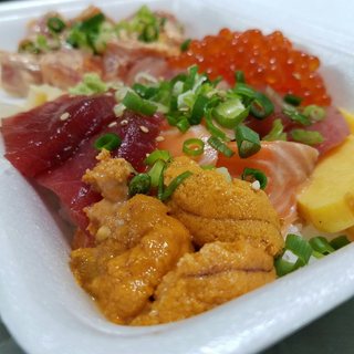 maguro-brothers-waikiki-3_orig.jpg