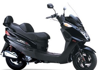 rv125efi_black.jpg