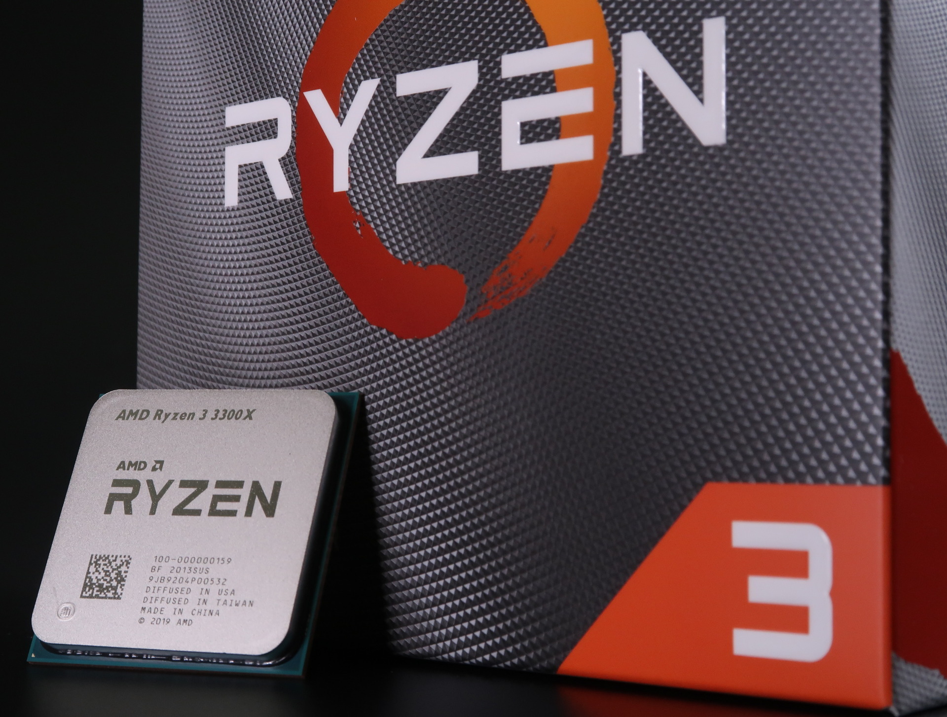 AMD Ryzen 3 3300X， with Wraith Stealth cooler 3.8GHz 4コア / 8