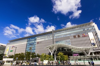 hakata_station.jpg