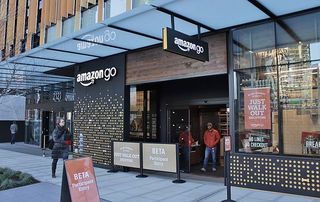 640px-Amazon_Go_in_Seattle,_December_2016.jpg