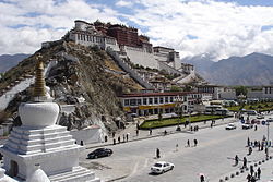 250px-Potala.jpg