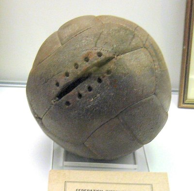 800px-1930_World_Cup_Final_ball_Argentina.jpg