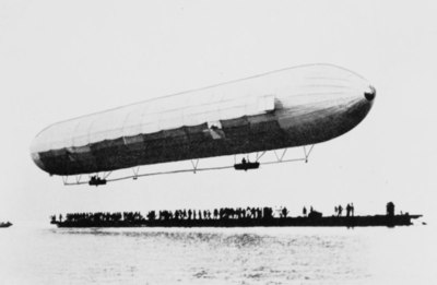 800px-First_Zeppelin_ascent.jpg