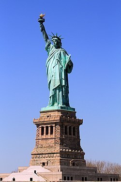 250px-USA-NYC-Statue_of_Liberty.jpg
