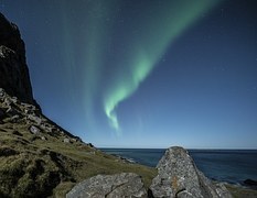 aurora-borealis-1032518__180.jpg