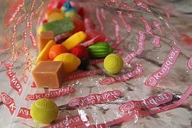 candy-996512__180.jpg