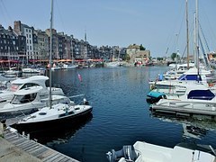 honfleur-977925__180.jpg