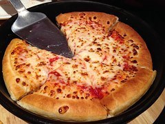 pizza-741755__180.jpg
